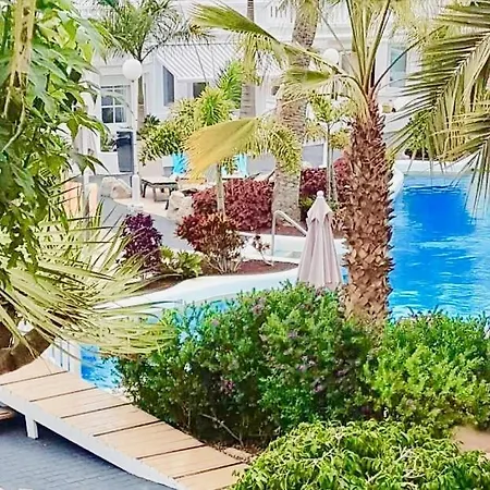 Amazing Beachfront, Pool And Terrace Apartamento *
